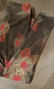 EUC Lularoe Black with Flowers One Size Leggings